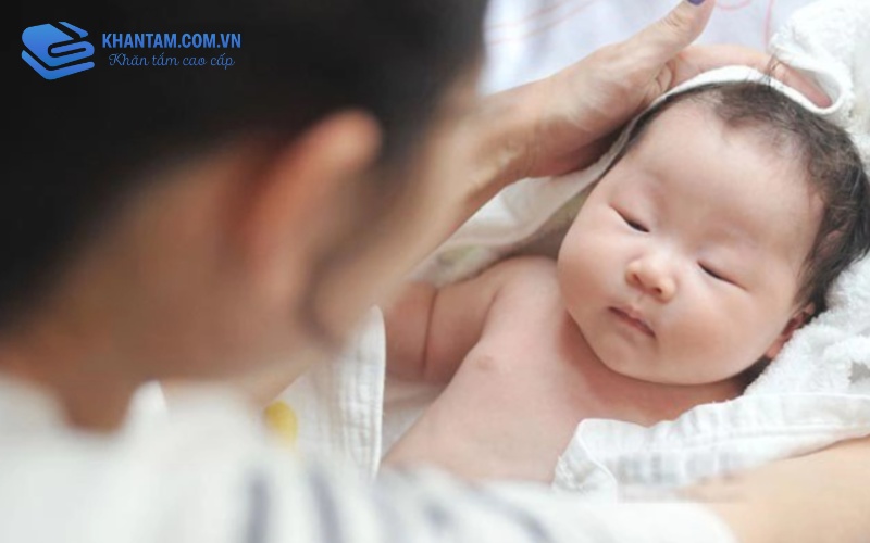 Khăn tắm cho trẻ sơ sinh - Sự lựa chọn hoàn hảo cho sức khỏe và sự thoải mái