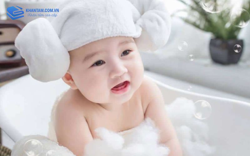 Khăn tắm trẻ em - Lựa chọn hoàn hảo cho sức khỏe và sự thoải mái